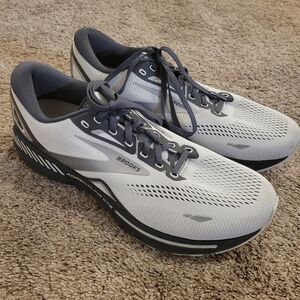 Brooks Adrenaline 23 Running Shoes Mens Size 11.5 Wide Used